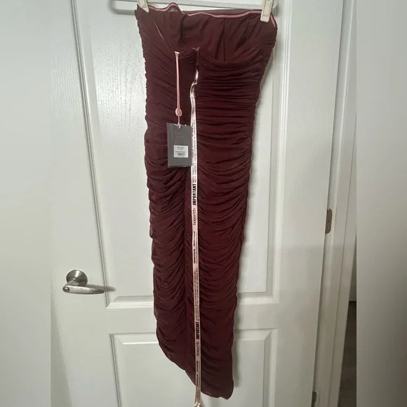 House of CB Sasha Ruched Gown Burgundy L NWT - Picture 6 of 8
